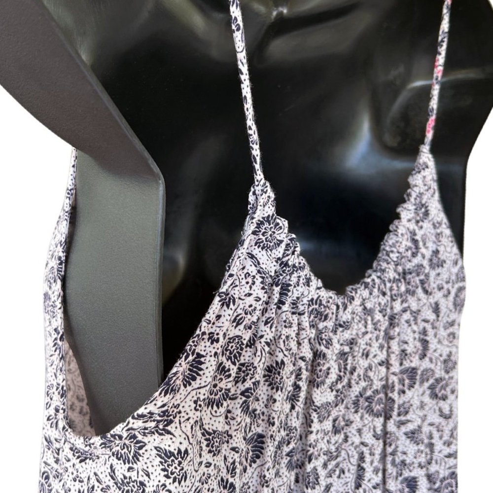 🌸4/$20🌸 Floral Print Shirred Halter Cami - Picture 3 of 13
